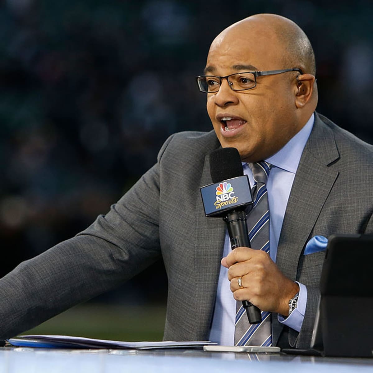 Book Mike Tirico as Keynote Speaker | Rave Speakers