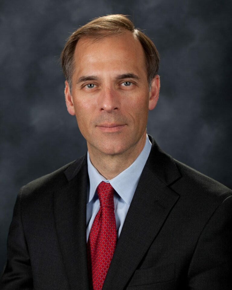 Mark Zandi headshot